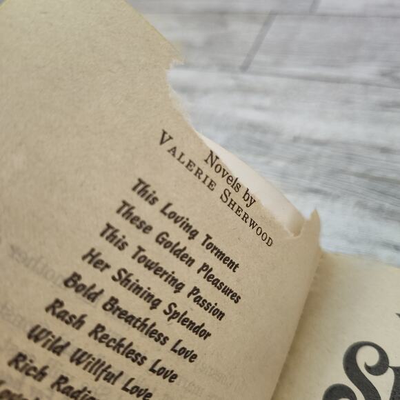 Lovely Lying Lips by Valerie Sherwood 1983 First Print Warner Paperback Romance - Picture 3 of 14